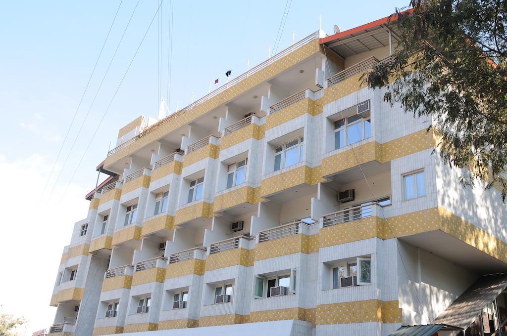 Hotel Panchwati Bilaspur  Buitenkant foto
